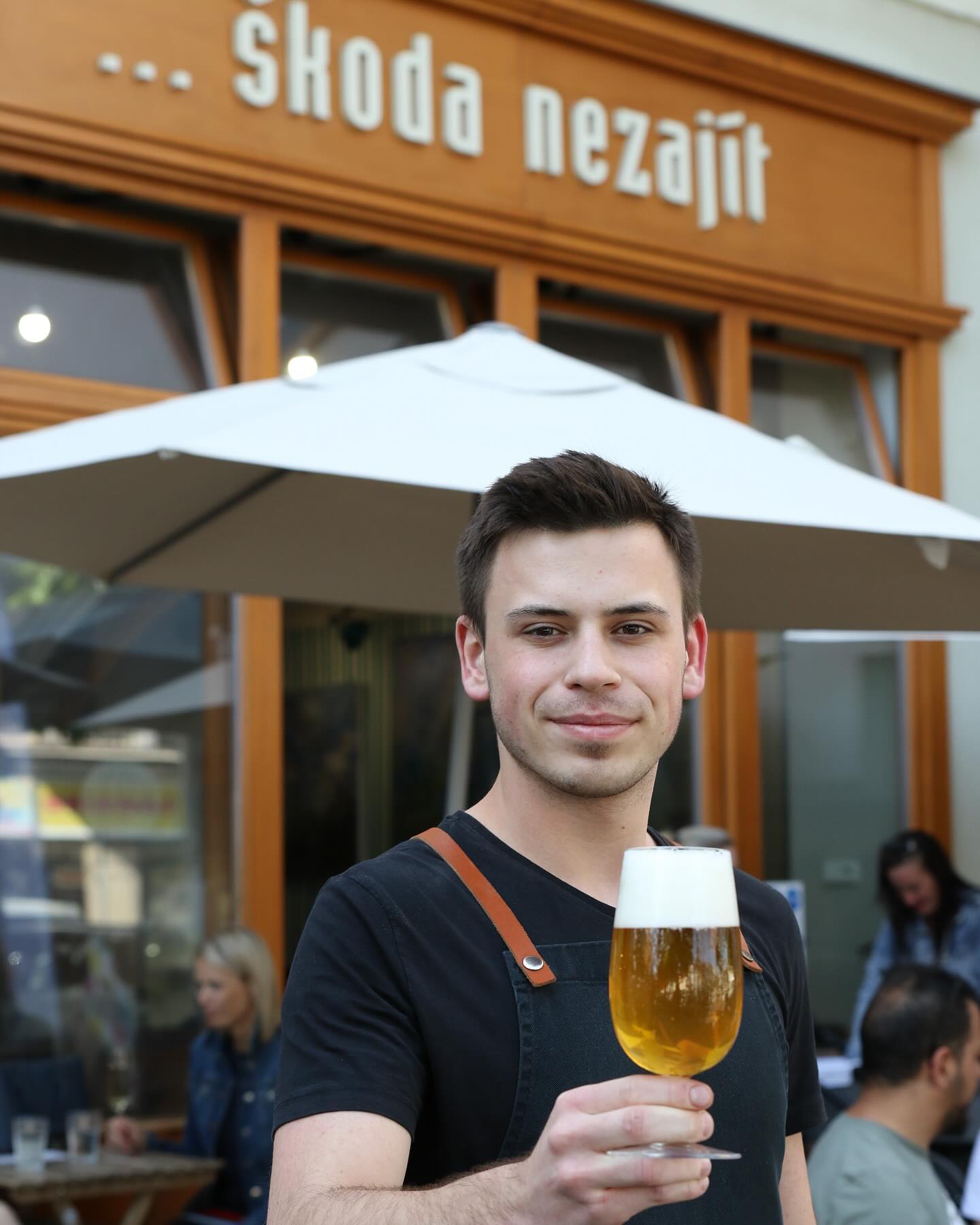 Přes celé léto se u nás můžete osvěžit čepovaným speciálem z @pivovar_cestmir ????
APA 11 ~ SKYDANCER 

#pivo #pivovar #pivovarcestmir #special #mladaboleslav #kavarna #tritecky #skodanezajit